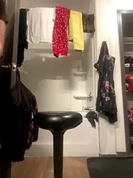 Snapshot of SexyB214 chatting on January 7, 2:30 pm SexyB214 online show from January 7, 2:30 pm