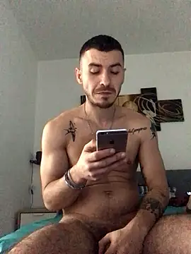 Snapshot of BenDover313OF chatting on December 2, 1:13 pm BenDover313OF online show from December 2, 1:13 pm