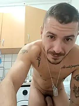 Snapshot of BenDover313OF chatting on October 21, 12:39 pm BenDover313OF online show from October 21, 12:39 pm