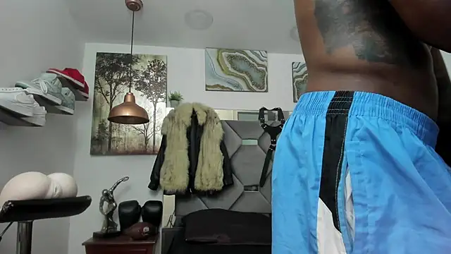 Snapshot of KING_FIT chatting on February 1, 11:58 pm KING FIT online show from February 1, 11:58 pm