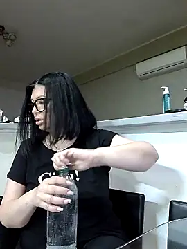 Milf Abigail online show from March 31, 1:18 am