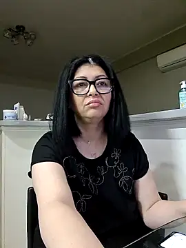 Snapshot of Milf_Abigail chatting on April 20, 2:36 am Milf Abigail online show from April 20, 2:36 am