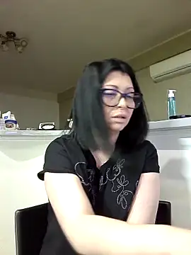 Snapshot of Milf_Abigail chatting on May 10, 1:00 am Milf Abigail online show from May 10, 1:00 am