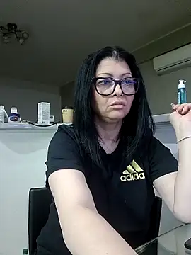 Snapshot of Milf_Abigail chatting on May 22, 3:02 am Milf Abigail online show from May 22, 3:02 am