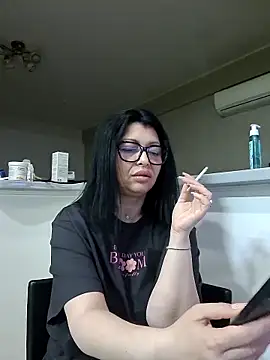 Snapshot of Milf_Abigail chatting on May 23, 2:39 am Milf Abigail online show from May 23, 2:39 am
