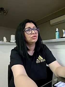 Snapshot of Milf_Abigail chatting on May 25, 2:50 am Milf Abigail online show from May 25, 2:50 am
