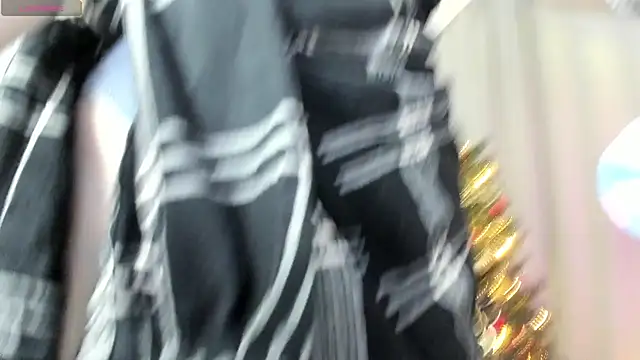 Snapshot of LissaCain chatting on December 11, 3:56 am LissaCain online show from December 11, 3:56 am