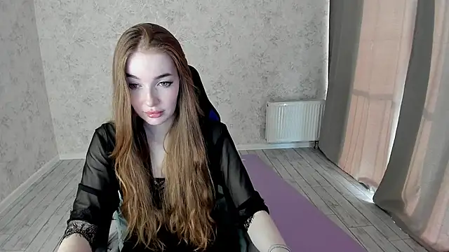 Snapshot of LissaCain chatting on March 10, 3:45 am LissaCain online show from March 10, 3:45 am