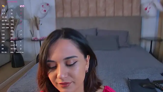 Gabriella Wils online show from March 15, 6:19 am