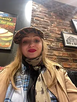 Snapshot of LadyTatiana_Madam chatting on February 9, 4:29 pm LadyTatiana Madam online show from February 9, 4:29 pm