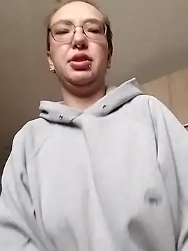 Snapshot of Isabella_Geney chatting on December 17, 2:34 pm Isabella Geney online show from December 17, 2:34 pm