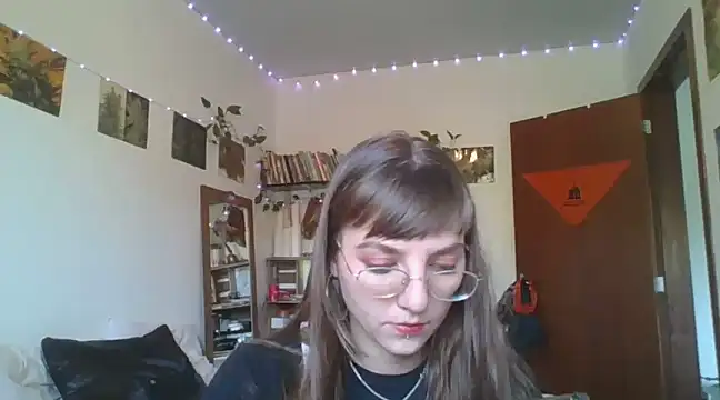 SweetyBabyDemon online show from December 11, 8:07 pm