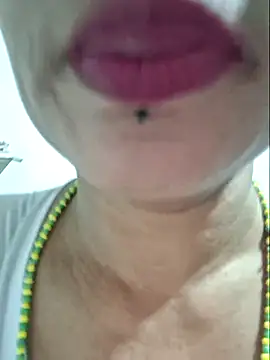 gatadeojosclaros online show from April 6, 1:58 am