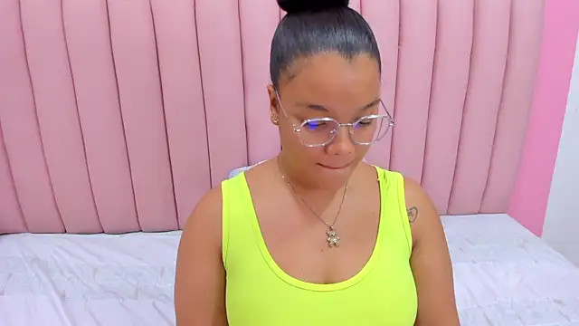 ISABELLA 020 online show from March 1, 7:04 pm