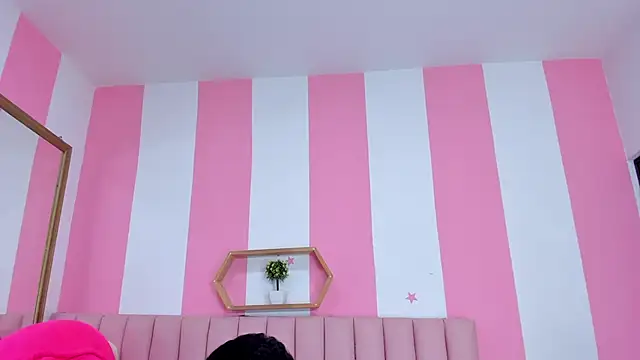 Snapshot of ISABELLA_020 chatting on February 2, 12:26 pm ISABELLA 020 online show from February 2, 12:26 pm