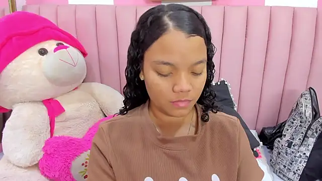 Snapshot of ISABELLA_020 chatting on February 14, 12:46 pm ISABELLA 020 online show from February 14, 12:46 pm