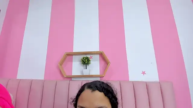 Snapshot of ISABELLA_020 chatting on February 20, 12:16 pm ISABELLA 020 online show from February 20, 12:16 pm