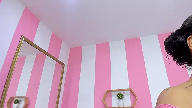 Snapshot of ISABELLA_020 chatting on February 25, 1:21 pm ISABELLA 020 online show from February 25, 1:21 pm