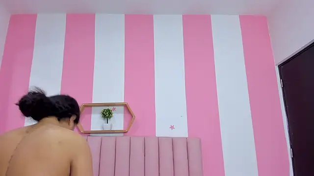 Snapshot of ISABELLA_020 chatting on February 26, 12:37 pm ISABELLA 020 online show from February 26, 12:37 pm