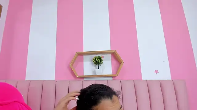 Snapshot of ISABELLA_020 chatting on February 27, 12:49 pm ISABELLA 020 online show from February 27, 12:49 pm