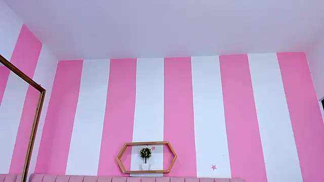 ISABELLA 020 online show from March 24, 4:12 pm