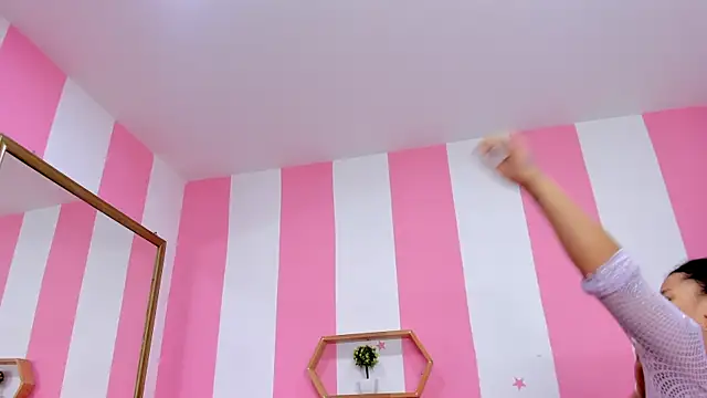 ISABELLA 020 online show from April 1, 1:12 pm