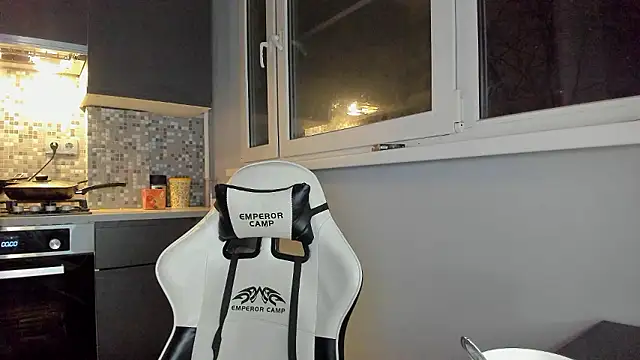  torfin  online show from December 9, 12:23 am