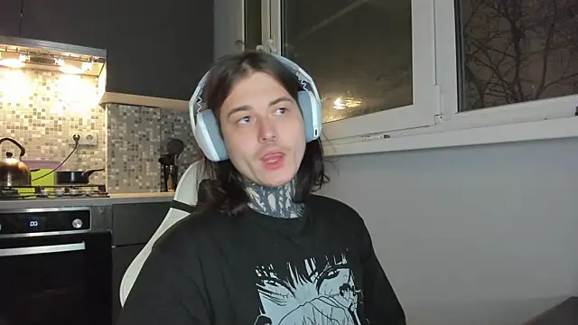  torfin  online show from December 18, 9:18 pm