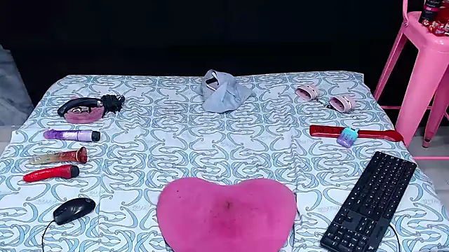 calipso swet online show from December 14, 8:23 am