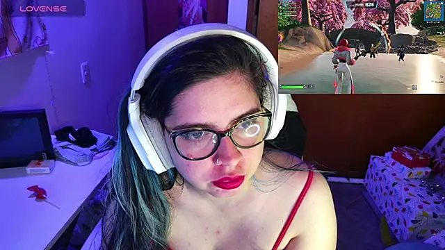 Snapshot of Vallolet_Spencer chatting on December 10, 2:27 am Vallolet Spencer online show from December 10, 2:27 am