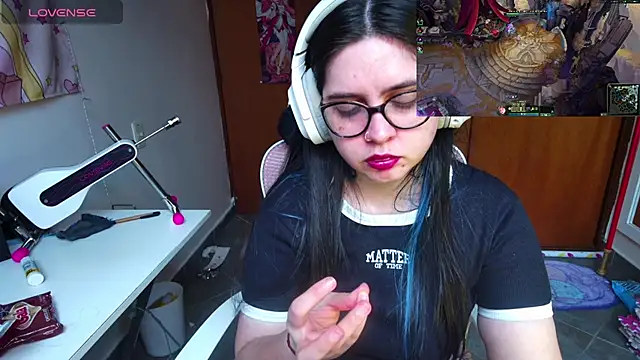 Snapshot of Vallolet_Spencer chatting on February 9, 9:49 pm Vallolet Spencer online show from February 9, 9:49 pm