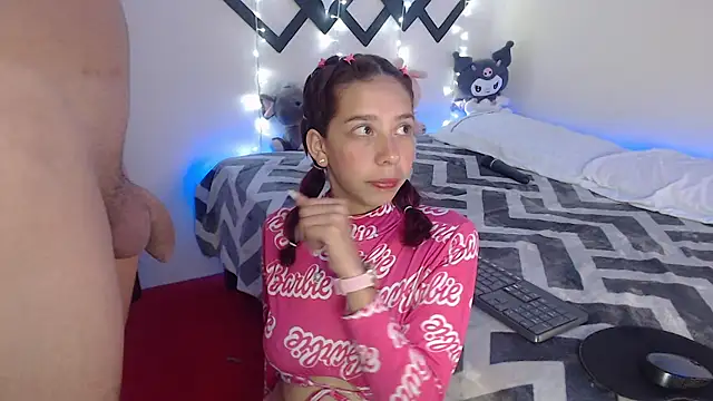 Snapshot of TOM_NATASHA chatting on February 22, 7:47 pm TOM NATASHA online show from February 22, 7:47 pm