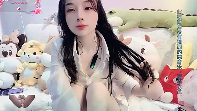 Snapshot of AKiKi711 chatting on February 13, 8:38 am AKiKi711 online show from February 13, 8:38 am