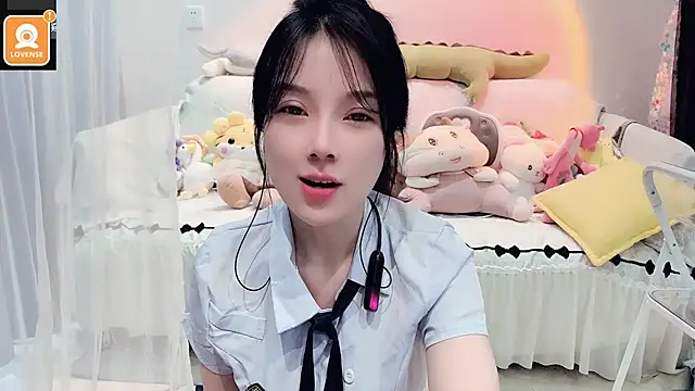 Snapshot of AKiKi711 chatting on September 12, 4:34 am AKiKi711 online show from September 12, 4:34 am