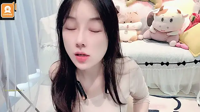 Snapshot of AKiKi711 chatting on September 24, 3:43 am AKiKi711 online show from September 24, 3:43 am