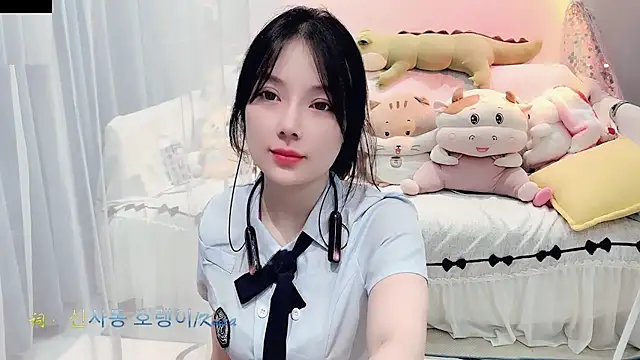 Snapshot of AKiKi711 chatting on September 26, 4:22 pm AKiKi711 online show from September 26, 4:22 pm