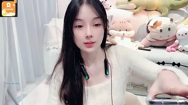 Snapshot of AKiKi711 chatting on October 19, 4:29 pm AKiKi711 online show from October 19, 4:29 pm