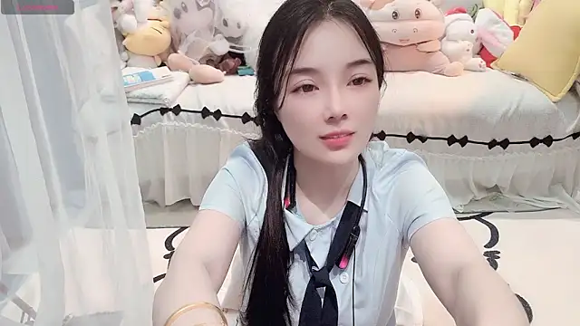 AKiKi711 online show from May 2, 5:07 pm