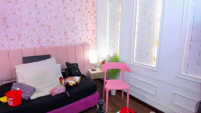 Georgina-coule online show from December 2, 12:18 pm