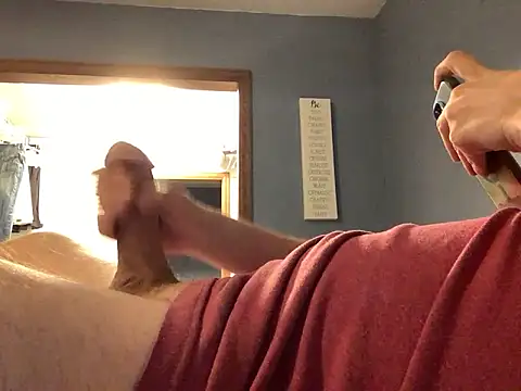 Snapshot of Hebrewhammers42 chatting on March 12, 5:57 am Hebrewhammers42 online show from March 12, 5:57 am