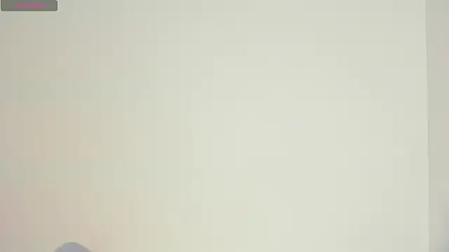 Snapshot of bella_hadid1_ chatting on July 16, 9:48 am bella hadid1 online show from July 16, 9:48 am