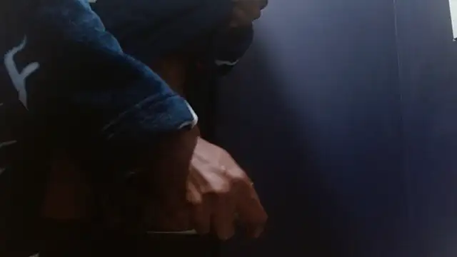 Snapshot of phbbcsham chatting on December 2, 10:05 pm phbbcsham online show from December 2, 10:05 pm