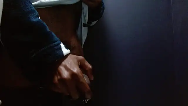 Snapshot of phbbcsham chatting on December 15, 8:35 pm phbbcsham online show from December 15, 8:35 pm