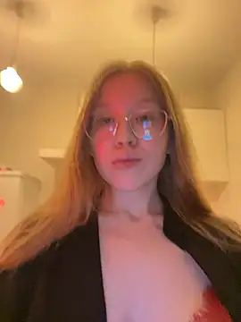 Eva Weyne online show from December 22, 4:48 pm