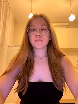 Eva Weyne online show from October 31, 7:37 pm