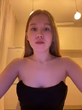 Eva Weyne online show from February 19, 8:38 pm