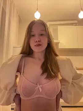 Eva Weyne online show from March 4, 8:04 pm