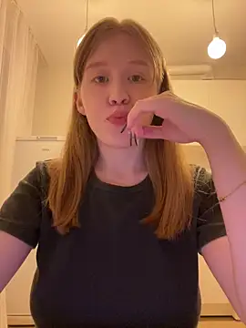 Eva Weyne online show from April 12, 8:36 pm