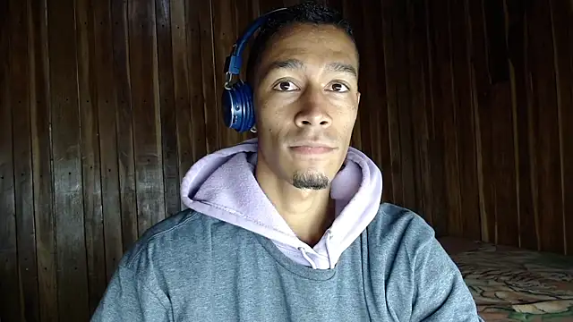 Snapshot of DEMARCOUS_NM chatting on November 14, 2:16 pm DEMARCOUS NM online show from November 14, 2:16 pm
