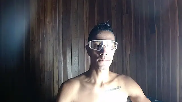 Snapshot of DEMARCOUS_NM chatting on February 28, 1:45 pm DEMARCOUS NM online show from February 28, 1:45 pm